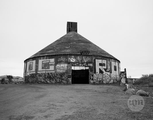 Hut (BW)