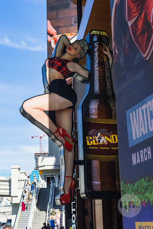 Pin Up